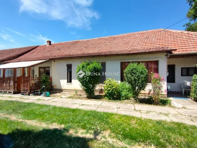 Eladó ház Békéscsaba, Szent László utca 173 nm