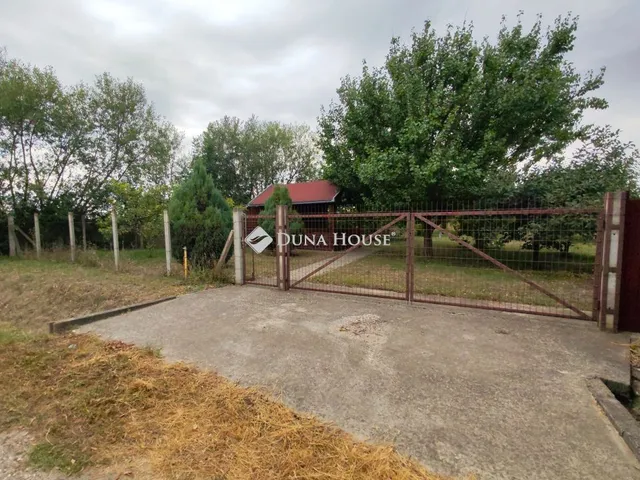 Eladó telek Békéscsaba 970 nm