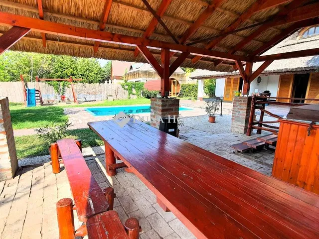 Eladó üdülő és hétvégi ház Békésszentandrás, Arborétumi üdülősor 159 nm