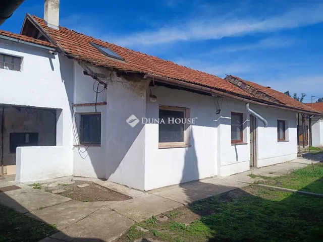 Eladó ház Békéscsaba 180 nm