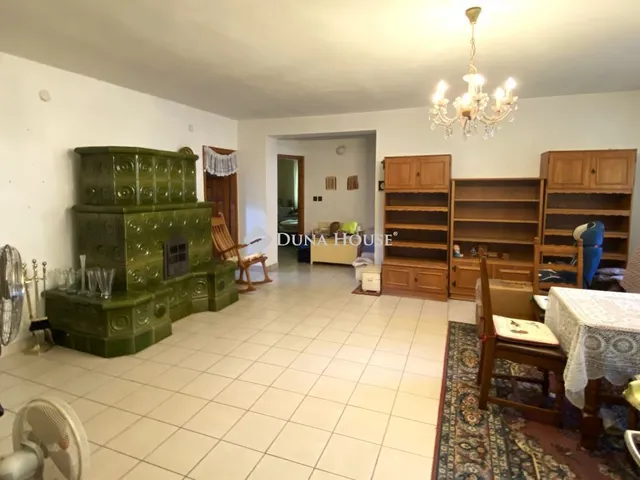Eladó ház Békéscsaba, Bánát utca 344 nm