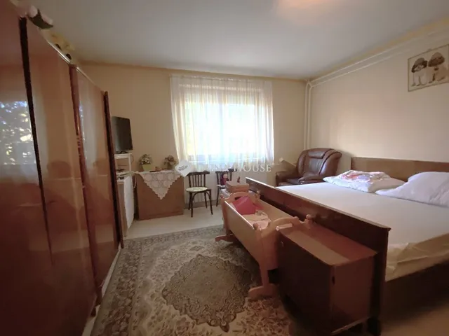 Eladó ház Békéscsaba, Bánát utca 344 nm