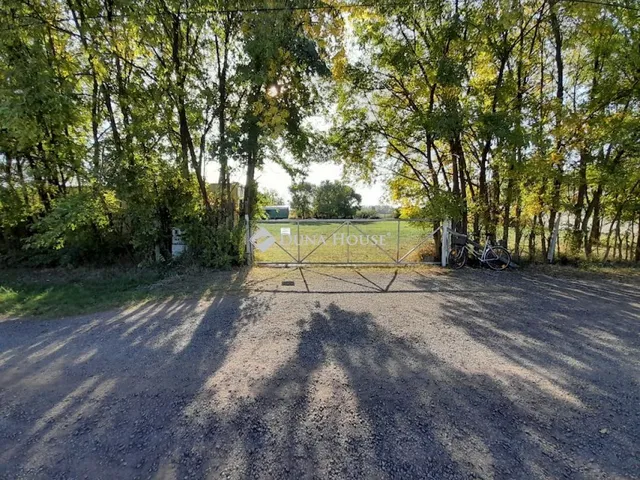 Eladó telek Békéscsaba 3000 nm