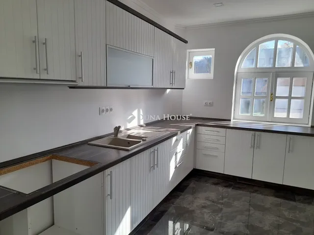 Eladó ház Békéscsaba, Bajza utca 163 nm