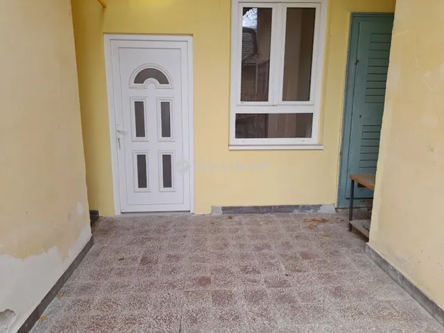 Eladó lakás Békéscsaba, Irányi utca 84 nm