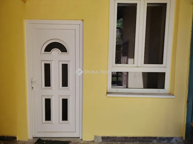 Eladó lakás Békéscsaba, Irányi utca 84 nm