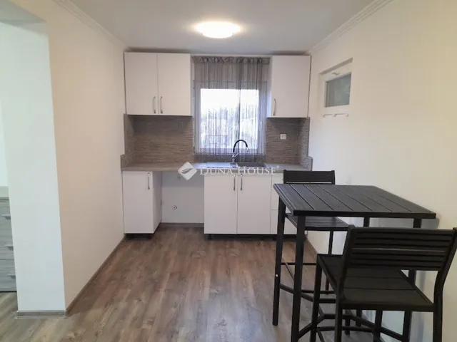 Eladó ház Békéscsaba, Kendervágó utca 25 nm