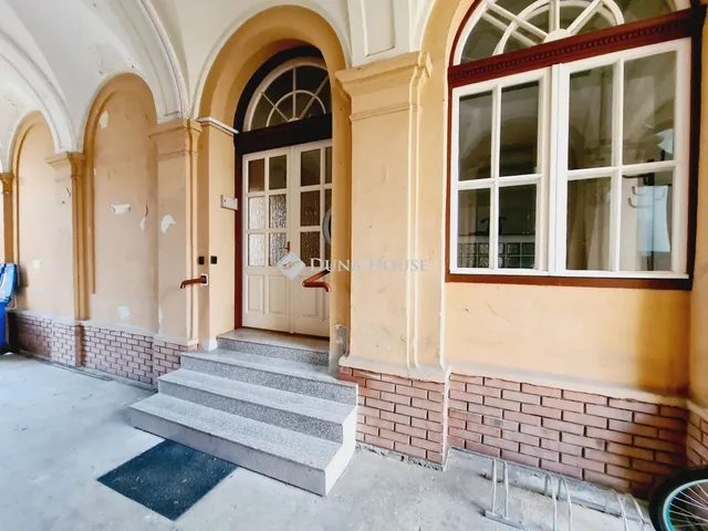 Kiadó lakás Békéscsaba, Irányi utca 57 nm