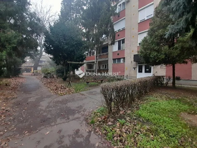 Eladó lakás Békéscsaba, Toldi utca 58 nm