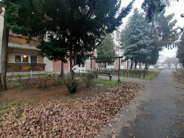 Eladó lakás Békéscsaba, Toldi utca 58 nm