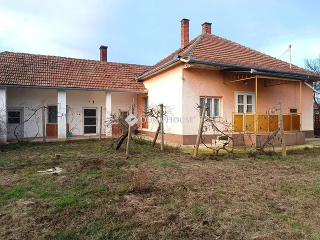 Eladó ház Békés, Gőzmalom sor 80 nm