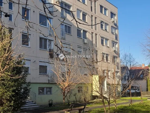 Eladó lakás Békéscsaba 75 nm