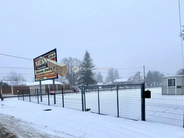 Eladó telek Békéscsaba, Görbe utca 1236 nm