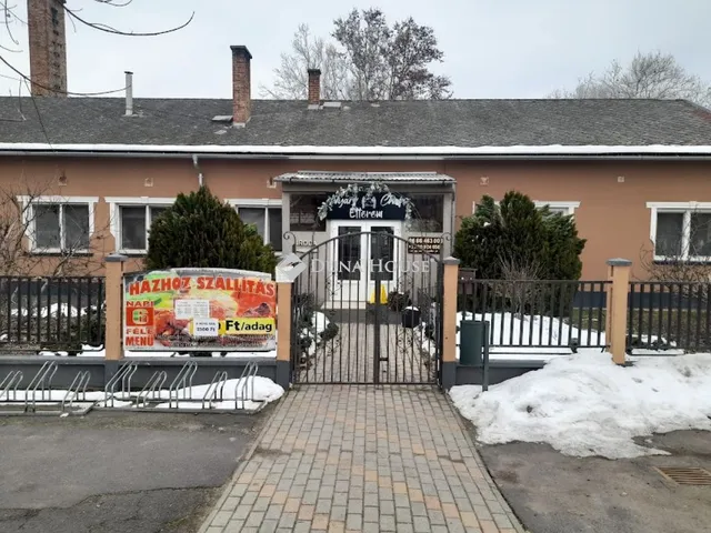 Eladó kereskedelmi és ipari ingatlan Gyula, Dobozi út 878 nm