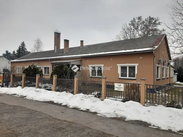 Eladó kereskedelmi és ipari ingatlan Gyula, Dobozi út 878 nm