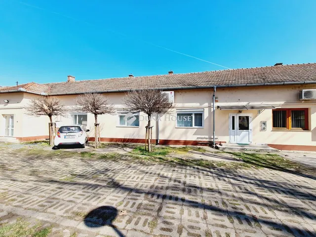 Eladó kereskedelmi és ipari ingatlan Békéscsaba 96 nm