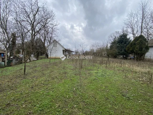 Eladó telek Békéscsaba 2968 nm