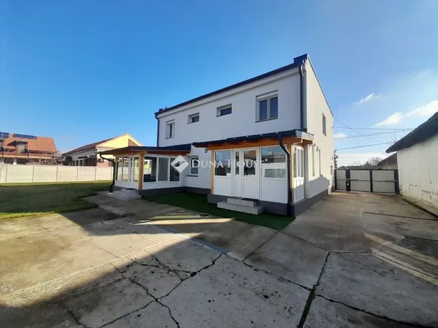 Eladó ház Szarvas, Dózsa György utca 260 nm