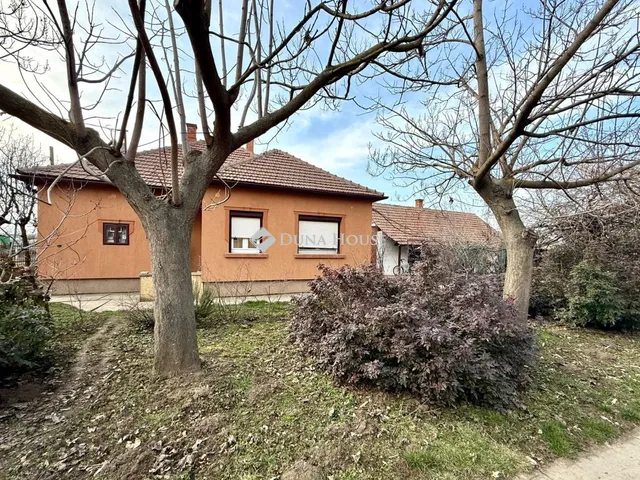 Eladó ház Mezőberény, Gyár utca 77 nm