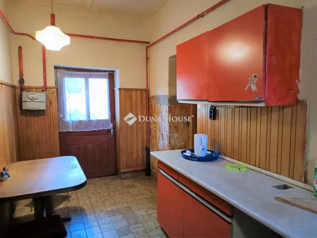 Eladó ház Békés, Jantyik Mátyás utca 211 nm