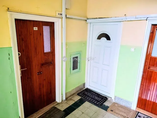 Eladó lakás Békéscsaba, Penza-lakótelep 38 nm