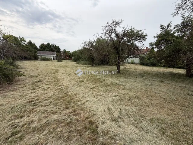 Eladó telek Békéscsaba 2722 nm
