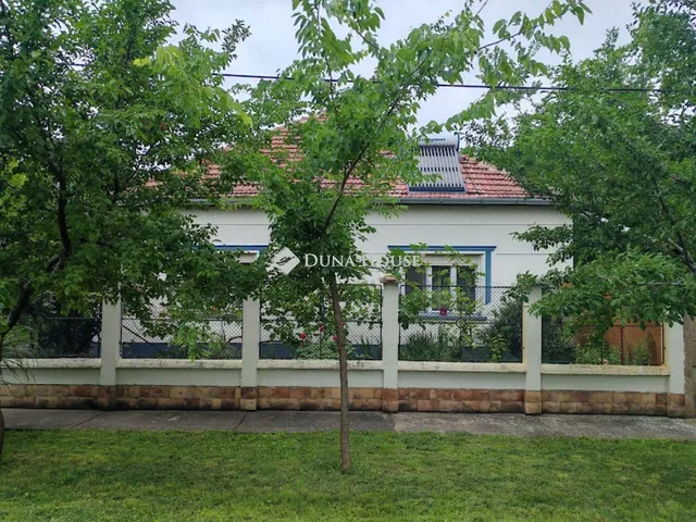 Eladó ház Magyarbánhegyes, Széchenyi utca 147 nm