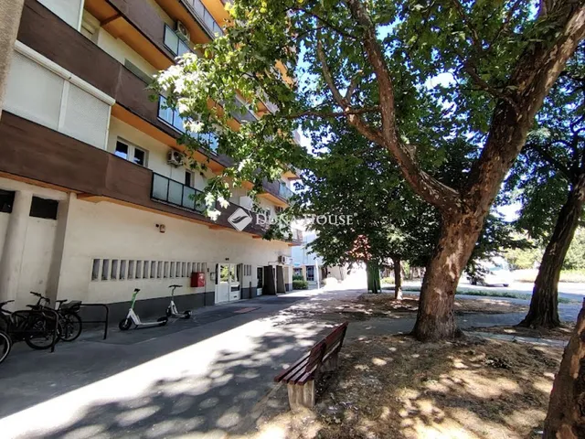 Eladó lakás Szeged, Bécsi körút 61 nm