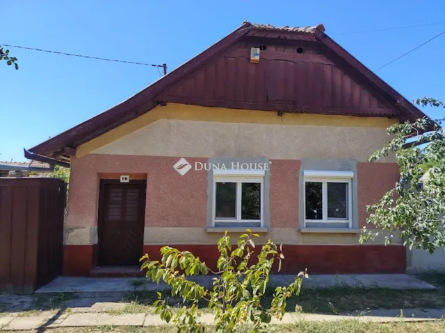 Eladó ház Tótkomlós, Arany János utca 82 nm