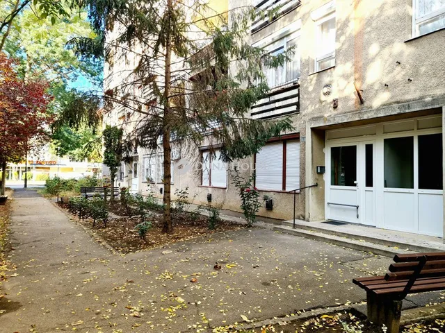Eladó lakás Békéscsaba, Kazinczy lakótelep 35 nm
