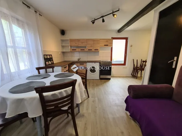 Kiadó lakás Békéscsaba, Gyulai út 53 nm