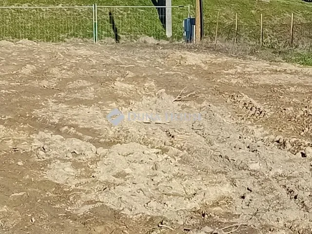 Eladó telek Nagyberény 568 nm