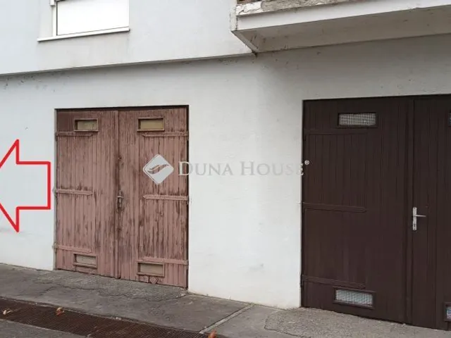 Eladó kereskedelmi és ipari ingatlan Siófok 13 nm