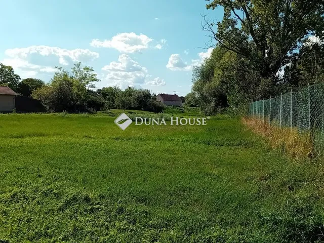 Eladó telek Ságvár 5041 nm