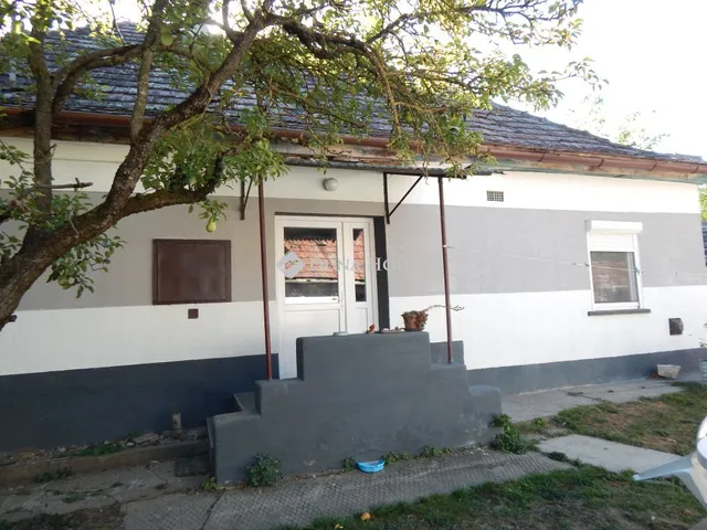 Eladó ház Dég 93 nm