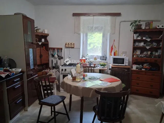 Eladó ház Magyarkeszi 64 nm