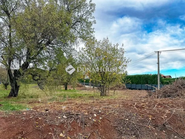 Eladó telek Balatonalmádi 751 nm