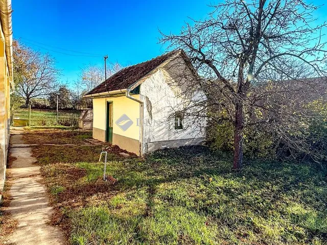 Eladó ház Lajoskomárom 67 nm