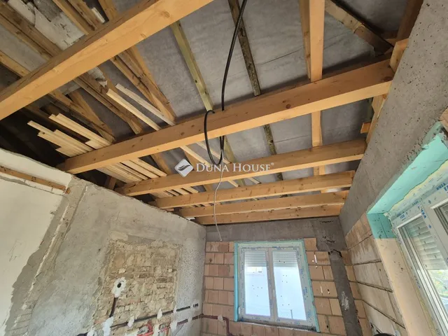 Eladó ház Enying 130 nm