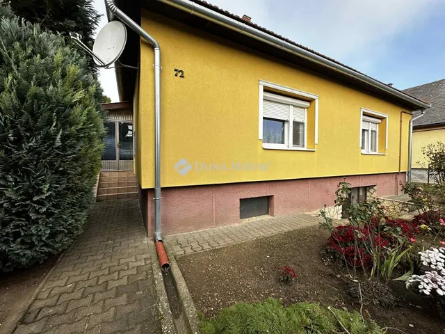 Eladó ház Tamási 100 nm