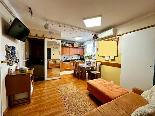 Eladó lakás Tamási 56 nm