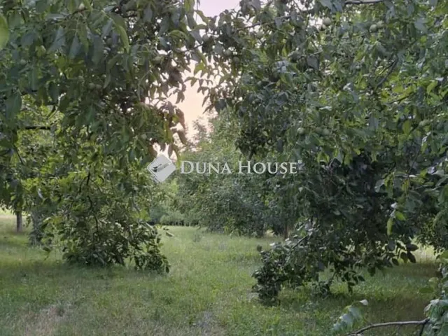 Eladó telek Ádánd 8052 nm