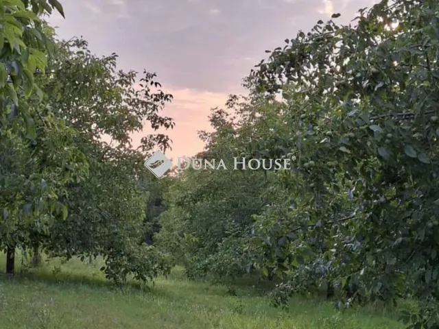 Eladó telek Ádánd 8052 nm