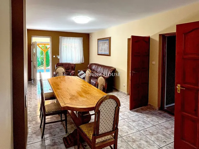 Eladó ház Siófok 300 nm