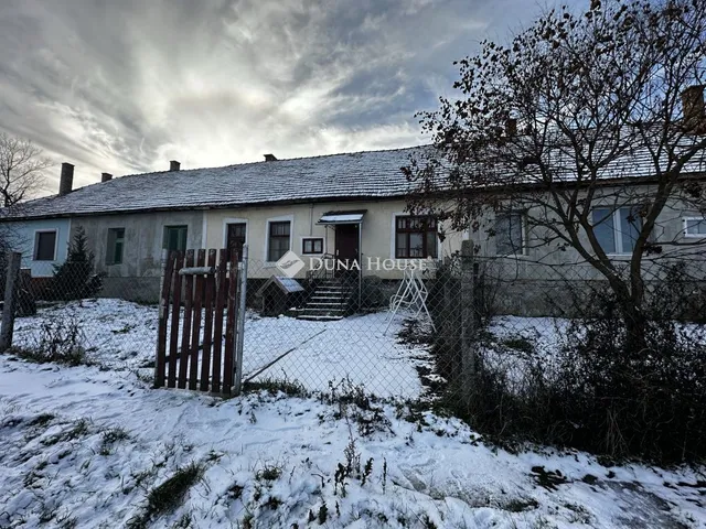 Eladó lakás Iregszemcse 77 nm