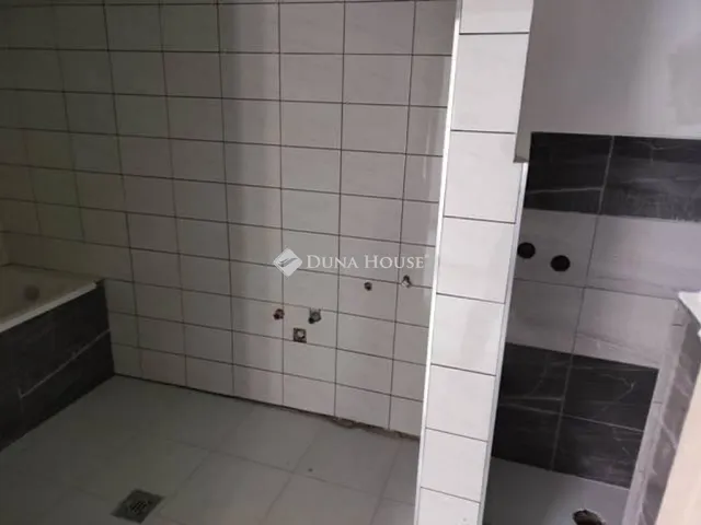 Eladó ház Kánya 70 nm