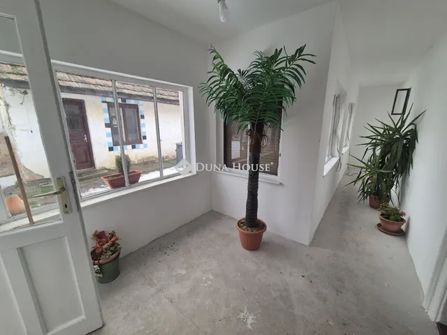 Eladó ház Iregszemcse 76 nm