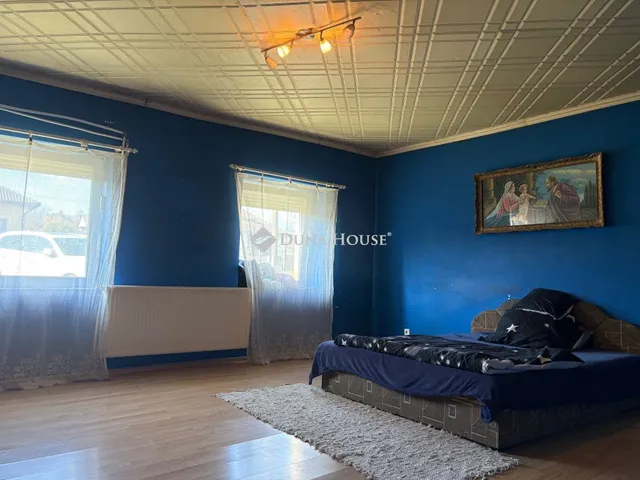 Eladó ház Enying 61 nm