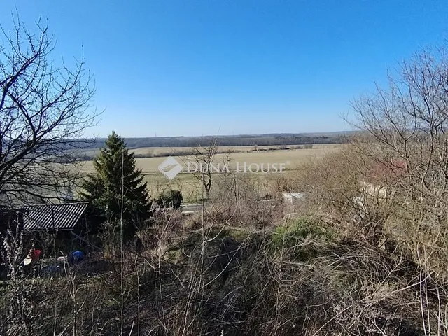 Eladó telek Vál 676 nm