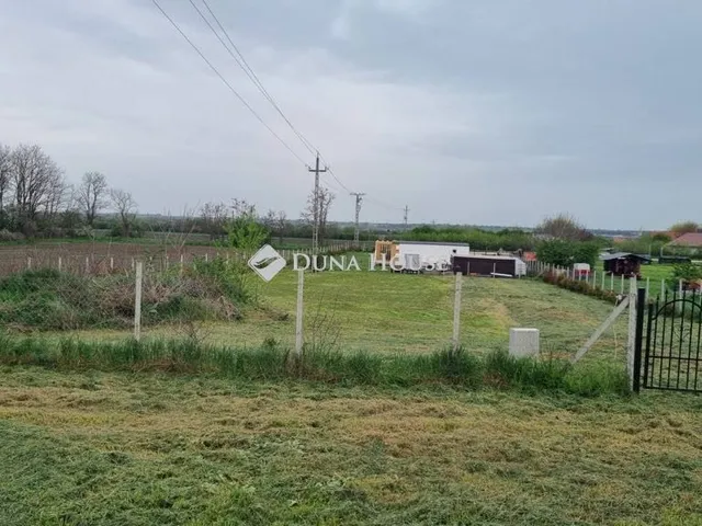 Eladó telek Balatonfőkajár 1547 nm